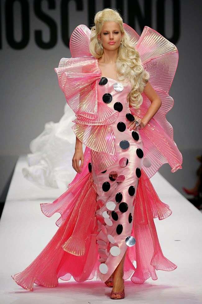 Moschino 2015 S/S Milan, Elisabeth Erm Moschino SS15 Barbie Pink Gown on Runway