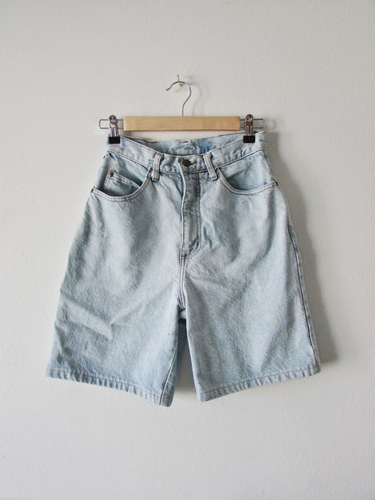 Inspire Me Blog how to bleach denim.