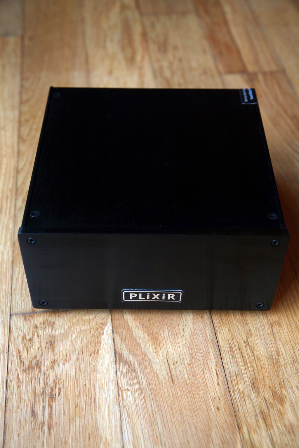 Eric's HiFi Blog Sounds Affairs Plixir Balanced DC Power Supply and