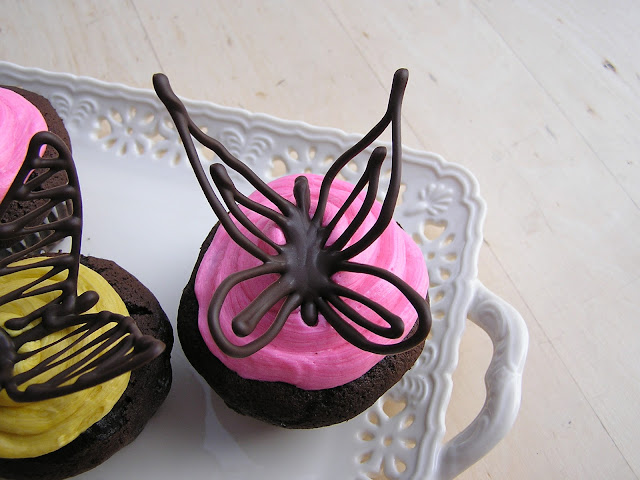 How To Make Chocolate Butterfly Cake Decorations - DIY ...