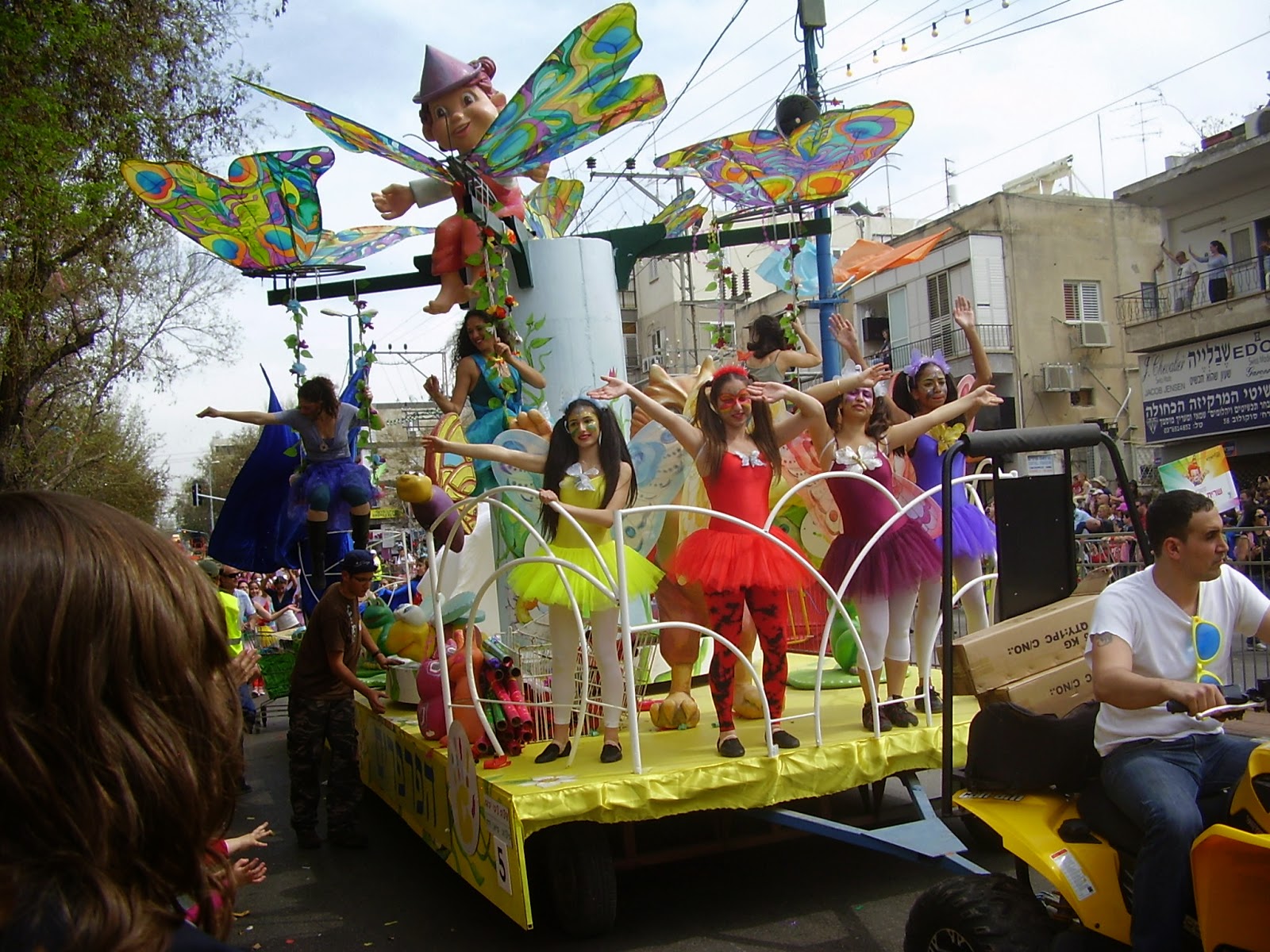 Da onde vem o costume judaico de se fantasiar na festa de Purim? Da onde vem o costume judaico de se fantasiar na festa de Purim?