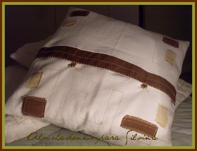 Tus Manos y las Mias: ALMOHADONES PARA SILVINA