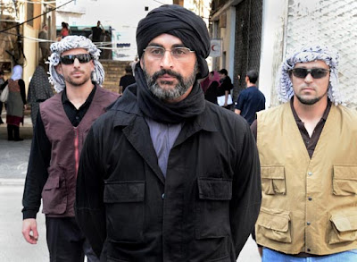 http://4.bp.blogspot.com/-ZfVUi2WTmj4/UHLzgm0qkXI/AAAAAAAAOJ4/dStC1p8fobI/s1600/Homeland++2x02+-+Beirut+Is+Back+-+Navid+Negahban.jpg