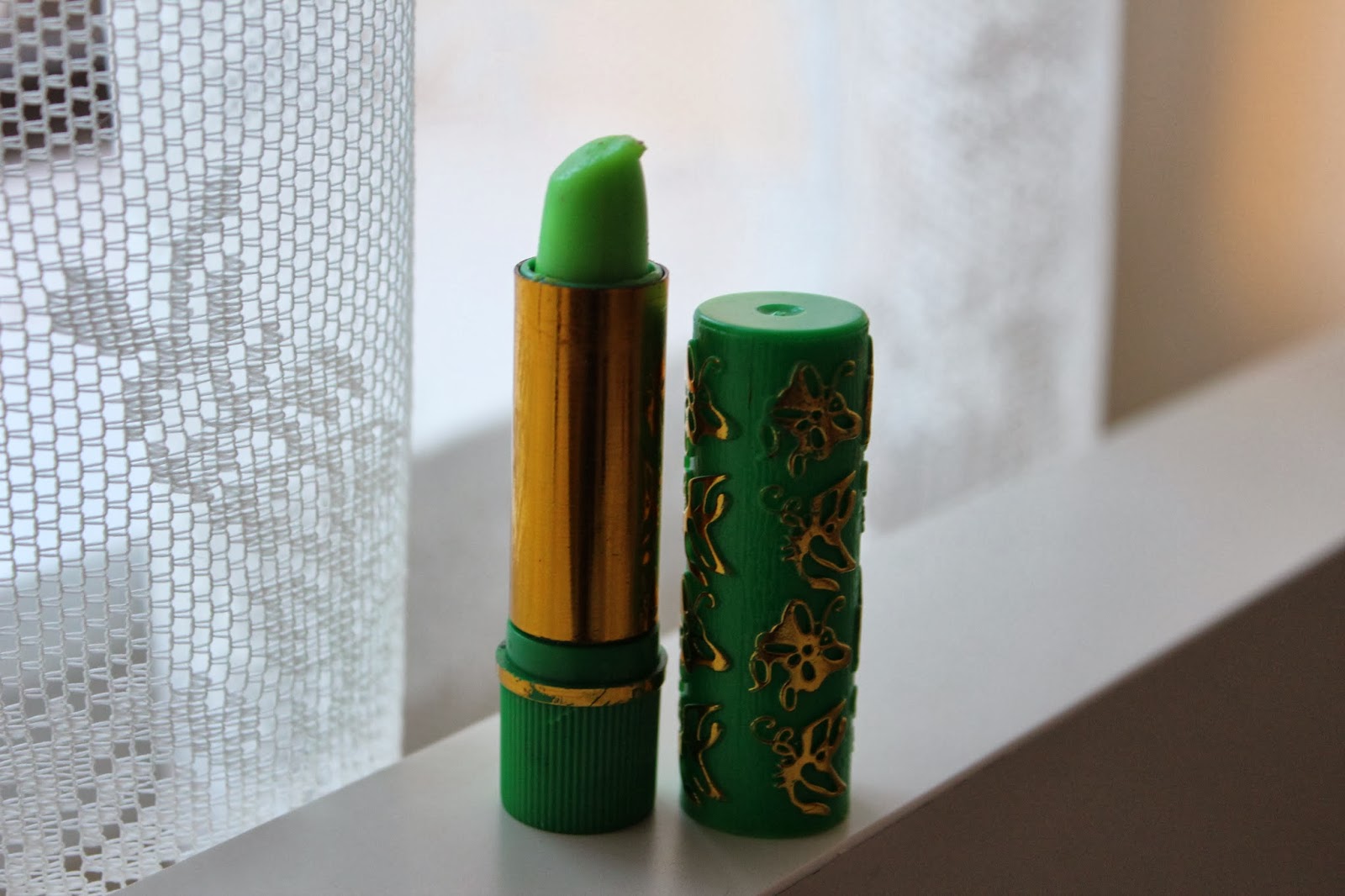 Chic Parisian Henna Lips // Rouge à lèvres au henné