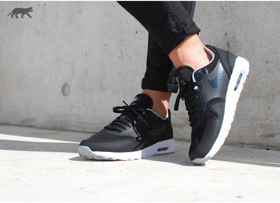Nike Air Max 1 Ultra Essential Black Nike Air Max 1 Ultra Essential Black