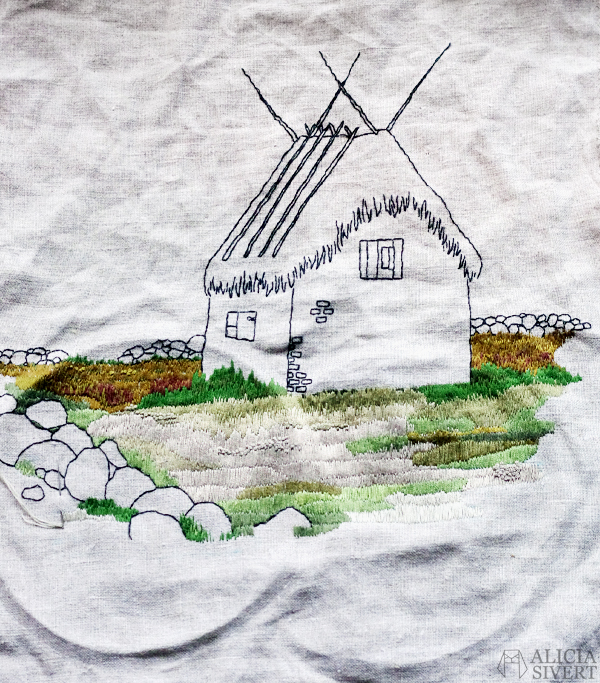 "Lambgiftet" (WIP) embroidery by Alicia Sivertsson, 2015. aliciasivert, alicia sivert, alicia sivertsson, lambgifte, lambgiftet, gotland, faludden, murat hus med stråtak, broderi, thatched roof house, embroidery, needlework, hoop art, hand embroidery, hus, byggnad, skapa, skapande, kreativitet.