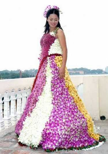 Amazing Random Post: Amazing Flower Wedding Dress For Bride