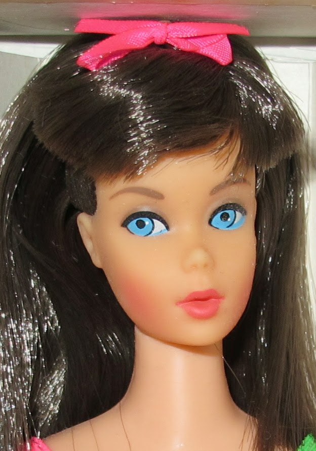Twist n' Turn MOD Barbies, TNT Hair Fair Barbie is dressed …