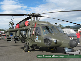 Fuerzas Armadas de Colombia Sikorsky+AH-60L+Arp%C3%ADa+III+colombiano_4