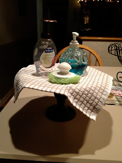 Pinning Inspirations: DIY Kitchen Sink Organizer/Cake Stand