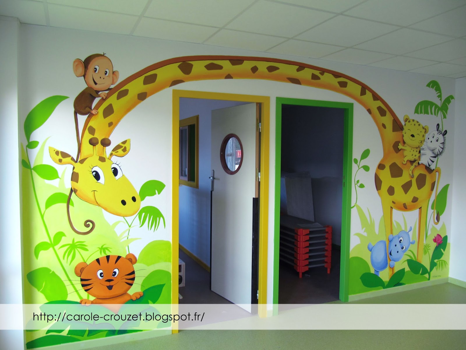 Décors sur murs pour micro-crèches thème Jungle