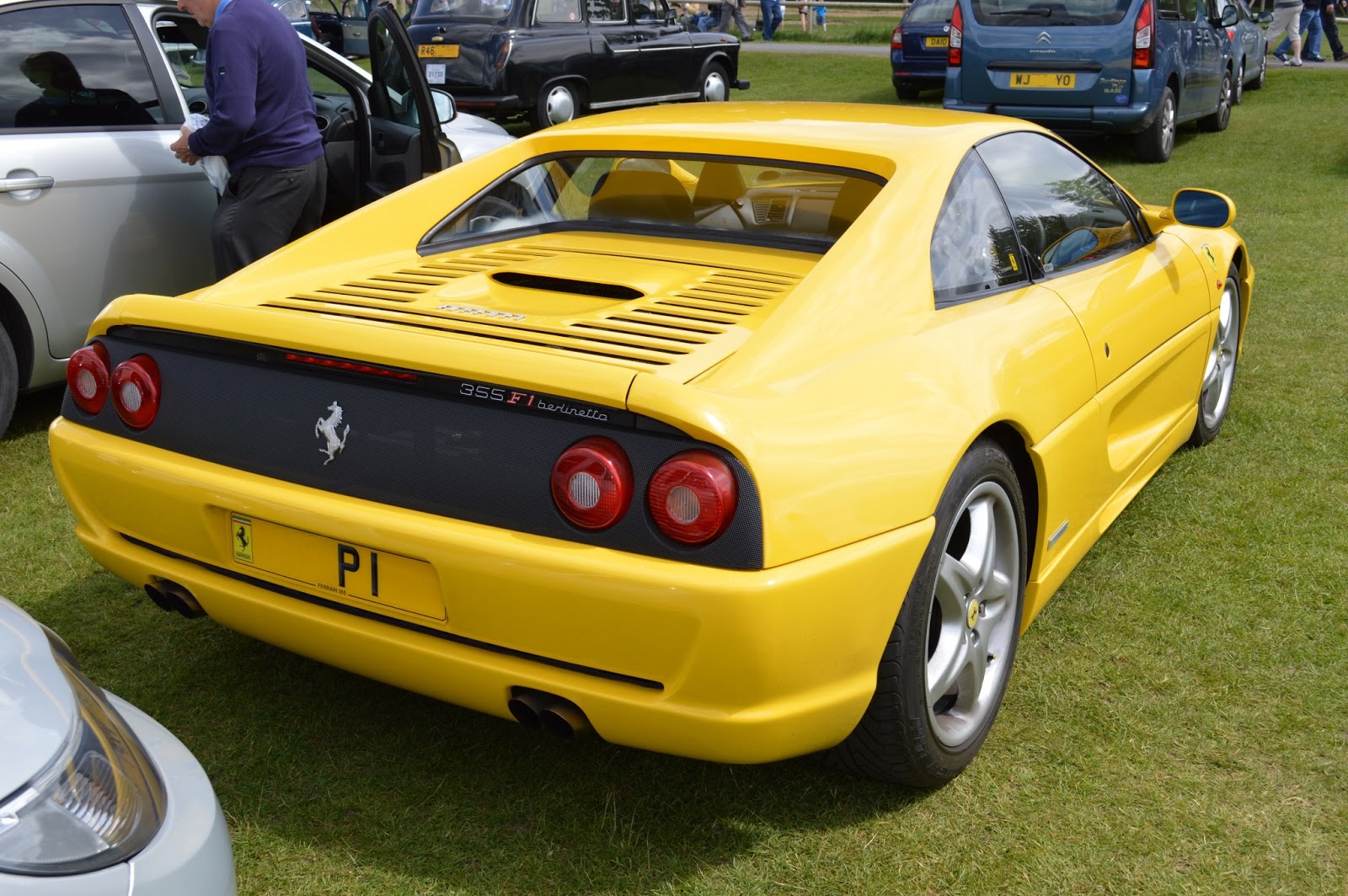 Dream Car Spotter: Ferrari 355 F1 Berlinetta