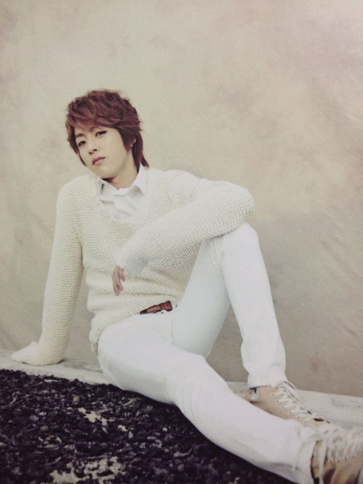 http://4.bp.blogspot.com/-ZpRIjpoeAHs/T5q-6dFiWUI/AAAAAAAAJCg/MJp-avxHpcw/s1600/%5BSCAN%5D+INFINITE+-+Be+Mine+Japanese+Single+Album+Pao+-+Type+C+(6).jpg