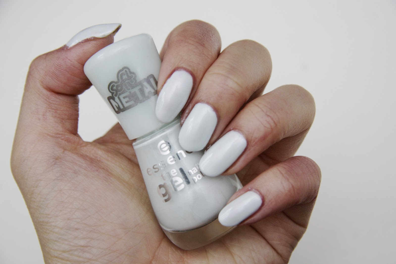 fun size beauty Essence The Gel Nail Polish + Base Coat + Top Coat