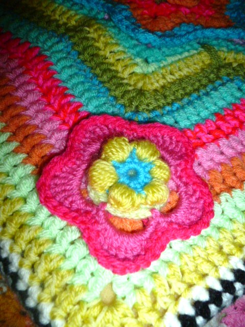 Crochet Puff Stitch Flowers..fill up the holes perfectly Suz Place