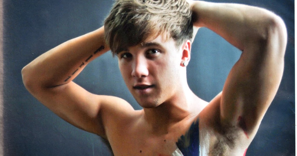 The Stars Come Out To Play Sam Callahan Shirtless Photoshoot