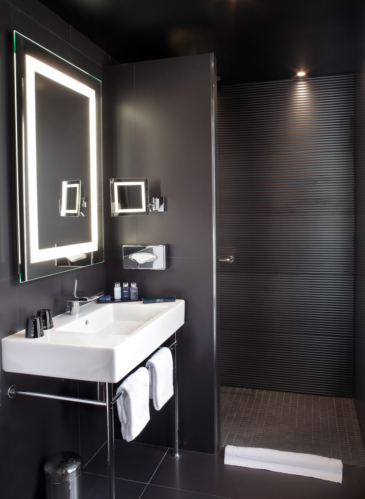 Salle de bain gris beton: salle de bain contemporaine grise ...