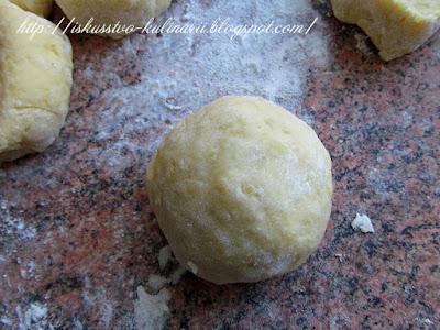 Картофельные гамбовцы со сливой (Szilvásgombóc)