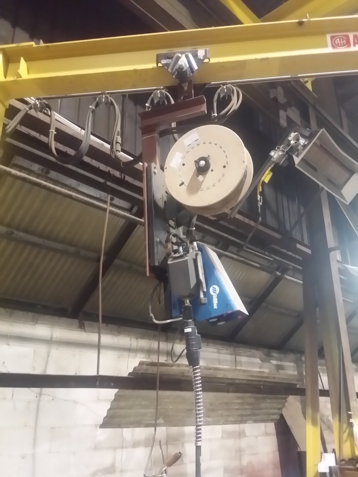 Beaver Built How To Load An Overheard Wire Feeder
