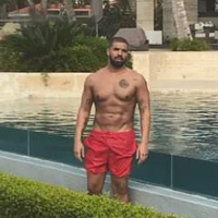 Drake Shirtless 2017