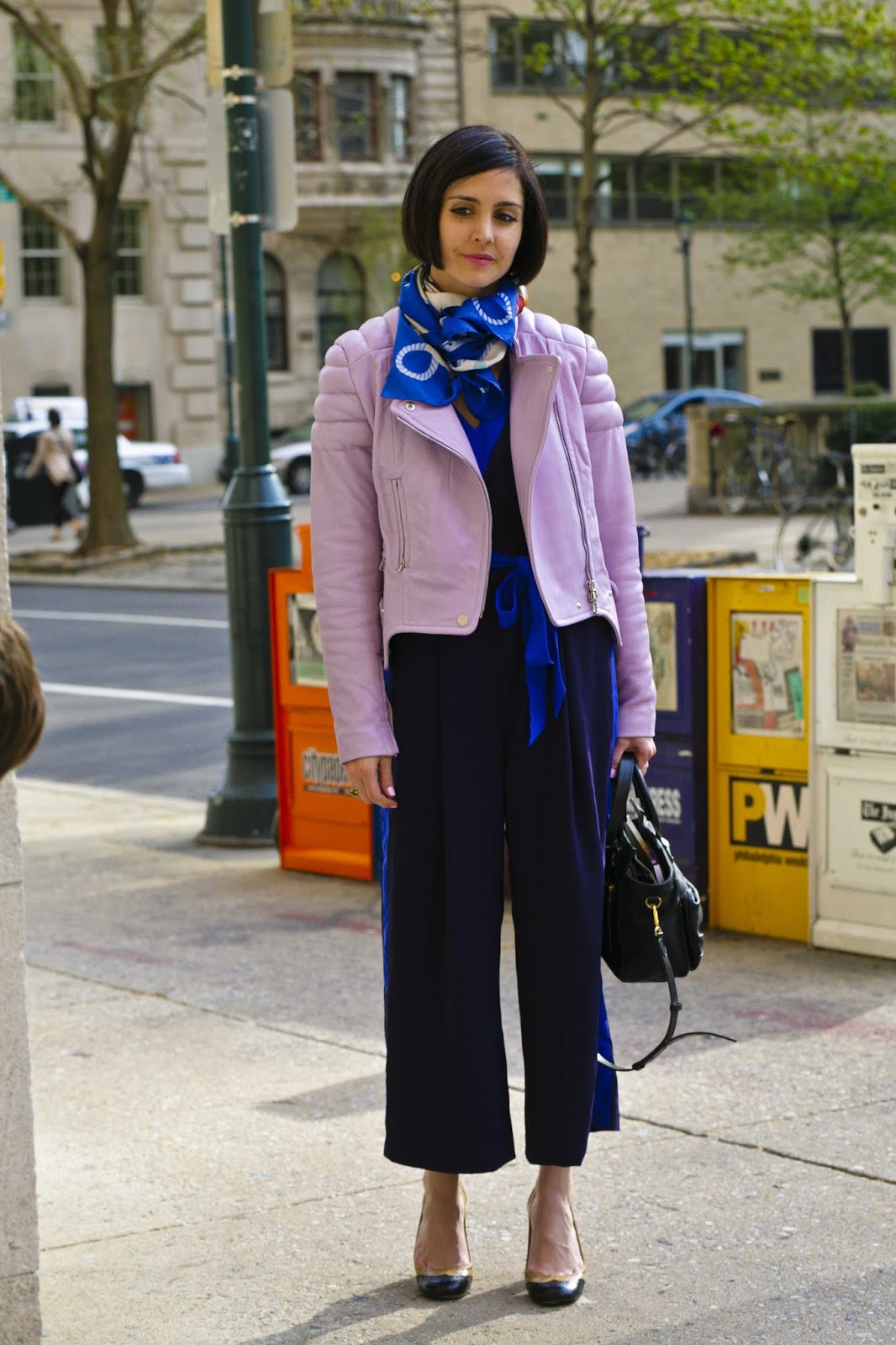 Street Gazing Street Gazing... Hermes big scarf style.