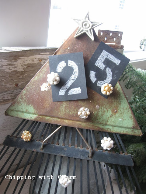 Chipping with Charm: Random Junk Christmas Tree...http://www.chippingwithcharm.blogspot.com/