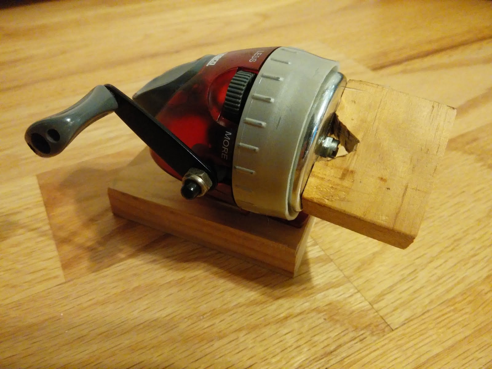 [Mattwins] How to build a guitar pickup winder from (almost) nothing