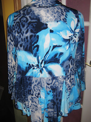 McCall 6844 Cardigan blue tropical cheetah ity knit www.sewplus.blogspot.com