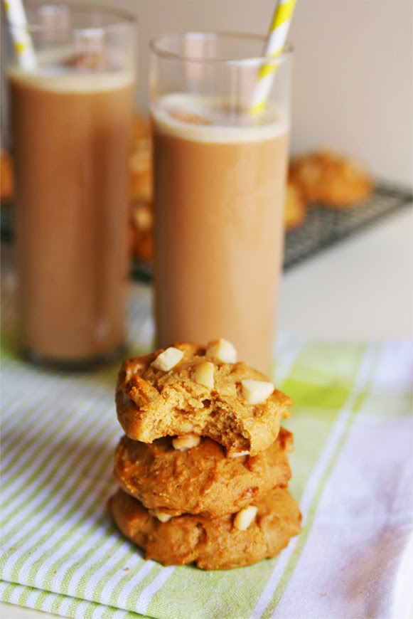 Cinnamon Girl Lemon Macadamia Cookies