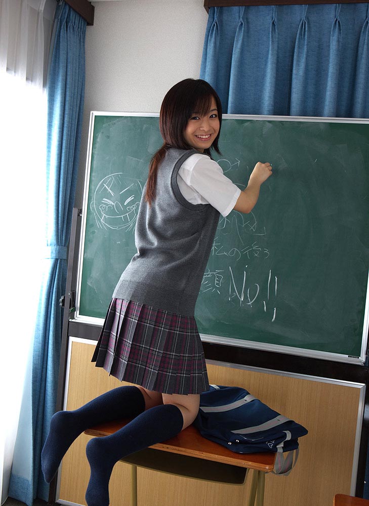 hikari yamaguchi sexy school girl cosplay photos 04