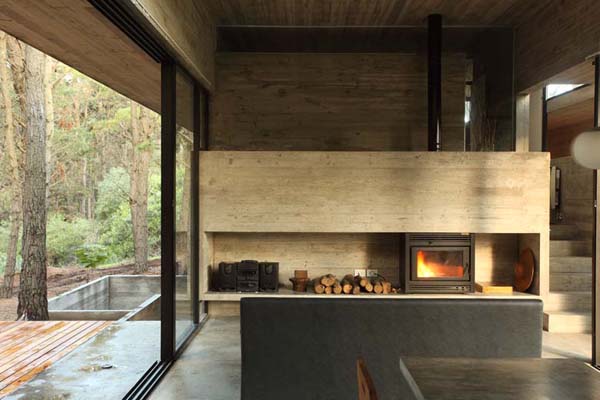 Hogares Frescos: Increíble Casa de Concreto y Vidrio en un Bosque de