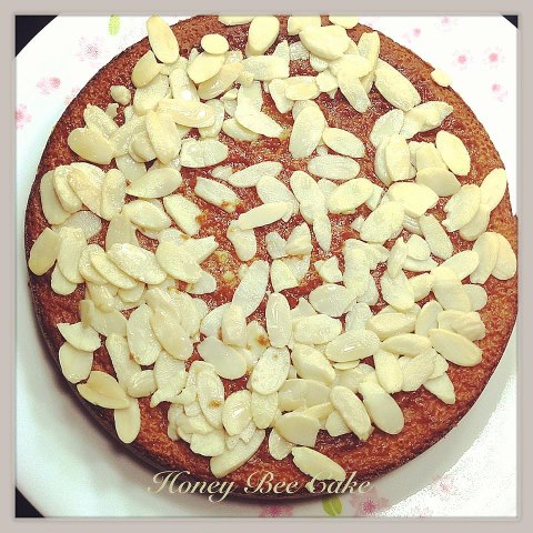 Life can be simple: Honey Bee Cake