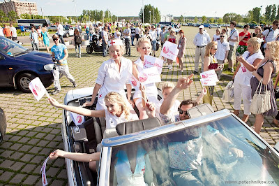 بنات ممرضات شقروات 2016 مثيرات Blonde_Nurse_Parade_