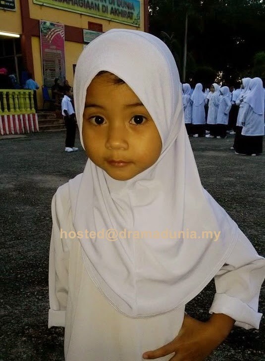 Kesian Adik Ainaa Baru Masuk Tahun 1,Tapi Tak Ada Tangan