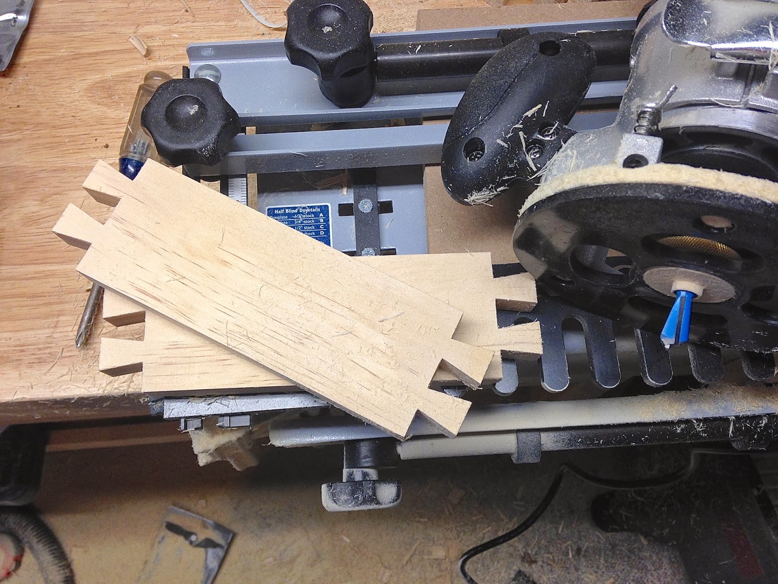 The Project Lady Singer Sewing Machine Wood Base Tutorial (Pictures of Building Process)