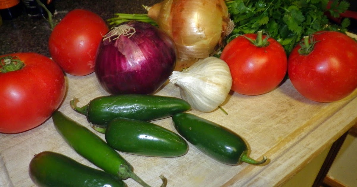 How to make delicious homemade salsa with fresh ingredients