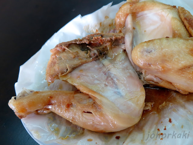 Tan Village Restaurant in Taman Desa Cemerlang, Ulu Tiram, Johor Baked-Chicken-Johor
