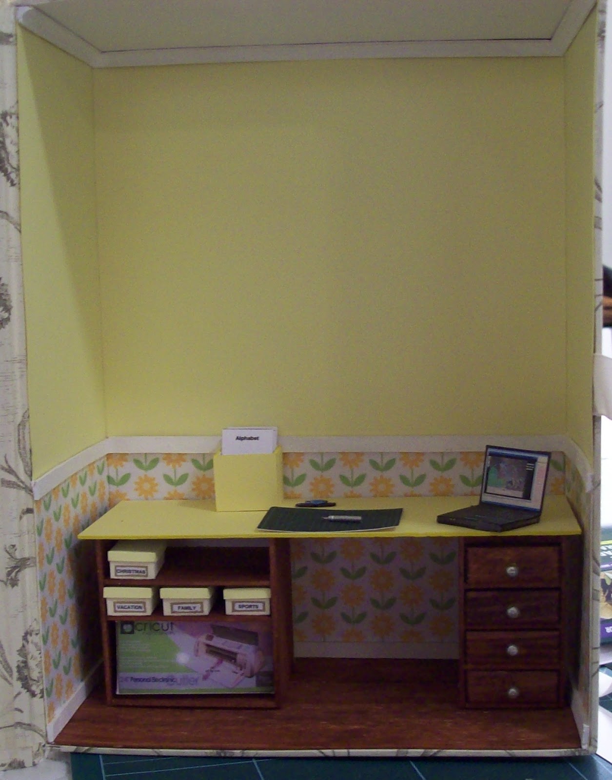 StAlbertMini scrapbooking table done and in place