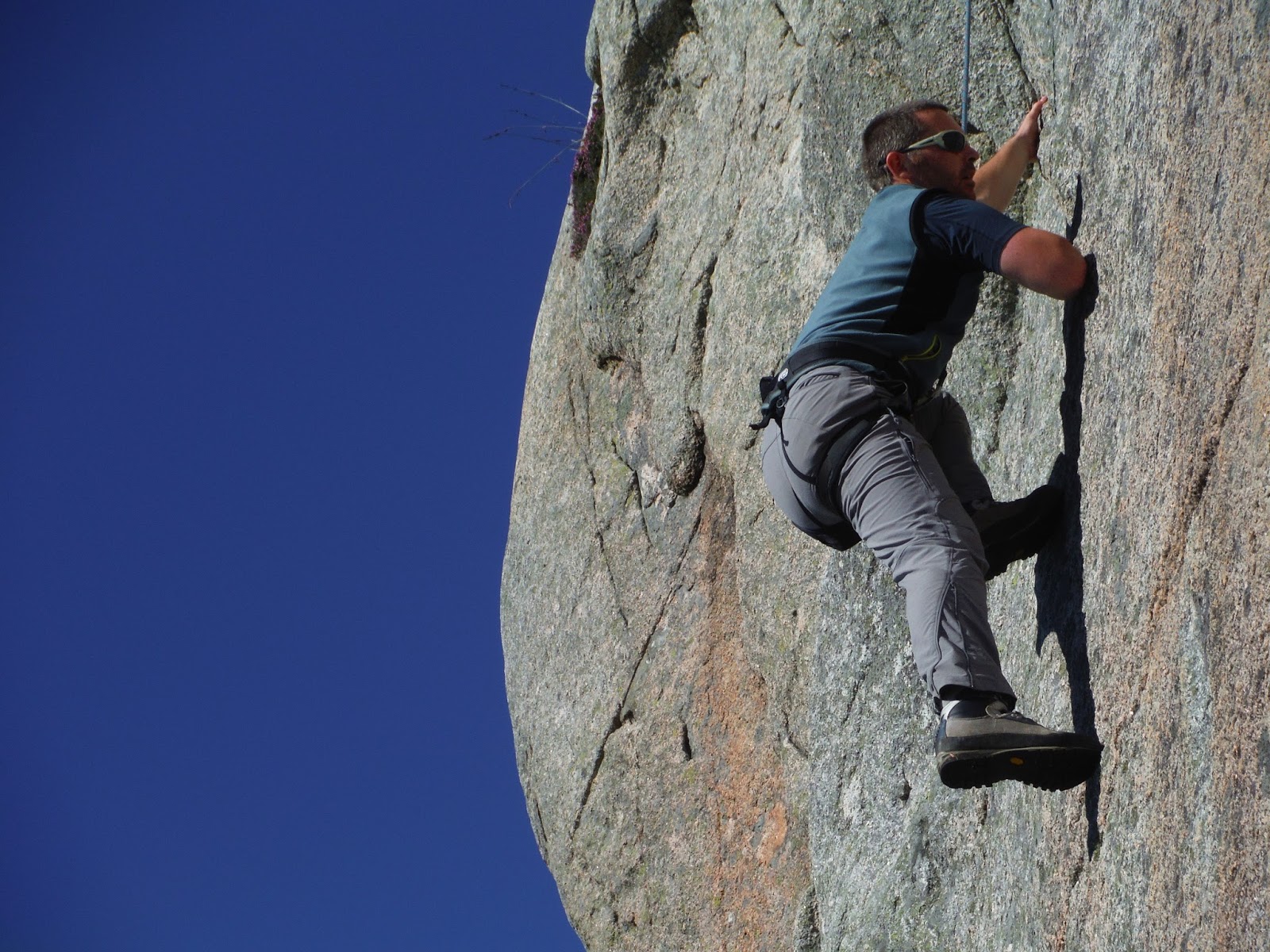 Scotland Outside Rock climbing instruction on the sublime granite of