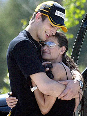 Ashton Kutcher wuth Demi Moore