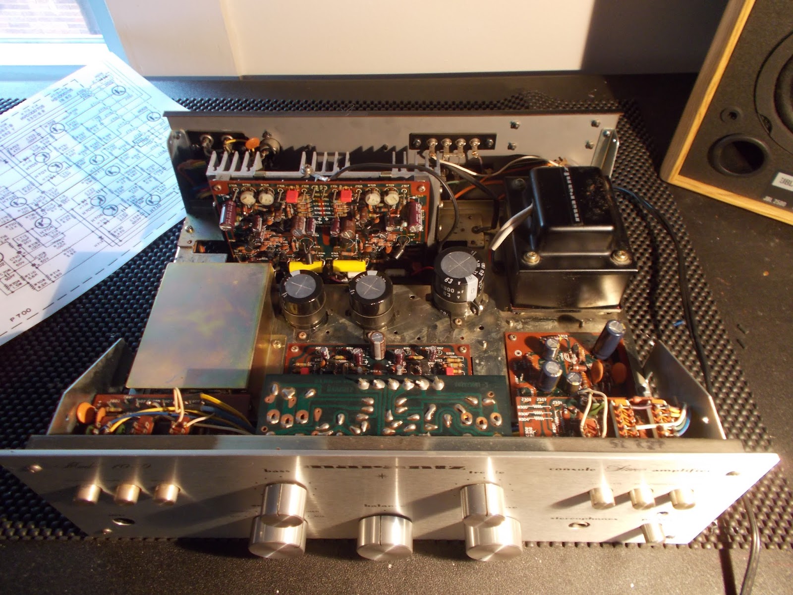 Vintage HiFi Audio Restorations Marantz 1030 Integrated Amplifier