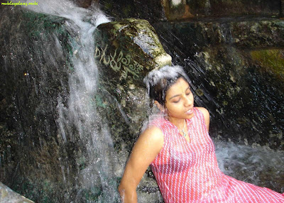 indian girl bathing at river wet cloths bra showing