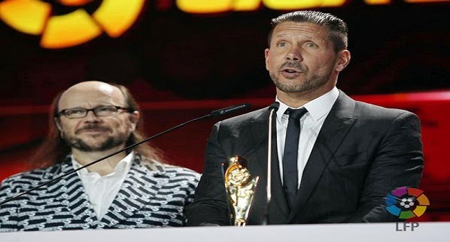 Diego Simeone fue elegido mejor entrenador de la Liga BBVA 2013/14 Diego Simeone fue elegido mejor entrenador de la Liga BBVA 2013/14