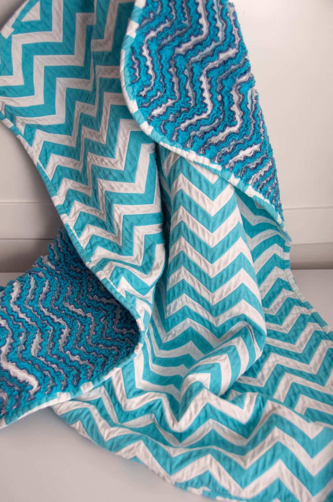 Aesthetic Nest Sewing Chevron Chenille Baby Blanket (Tutorial)