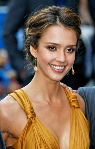 Jessica Alba Hairstyles for girls and women's.