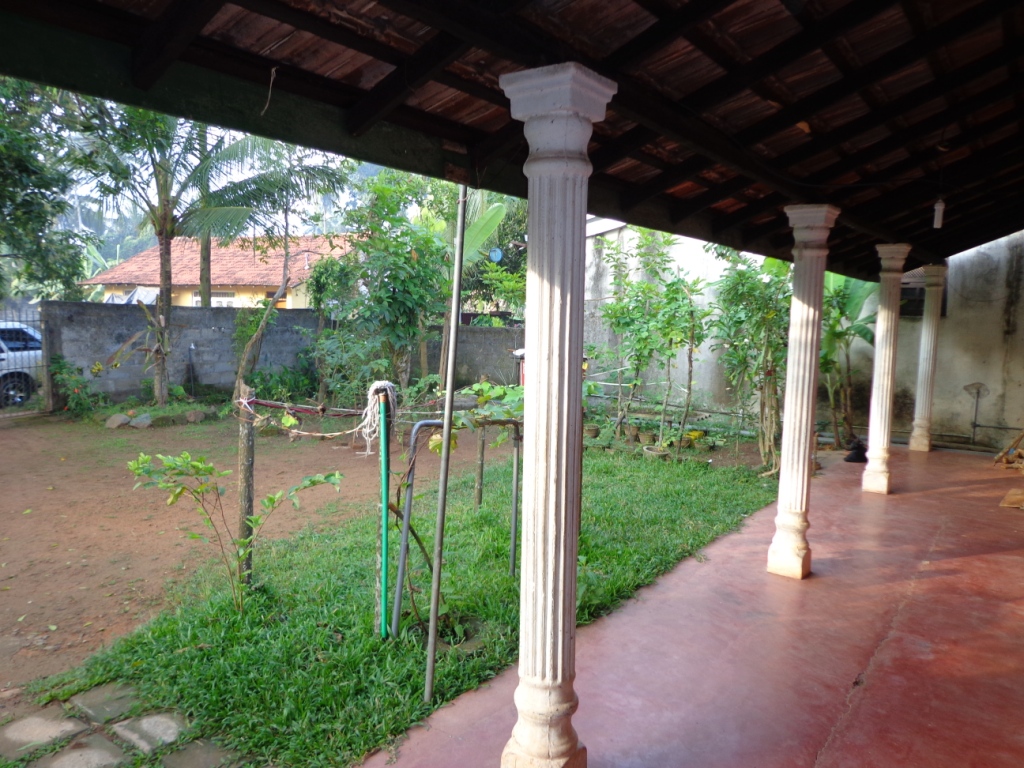 Properties in Sri Lanka (1066) A House for sale at Panadura Alubomulla