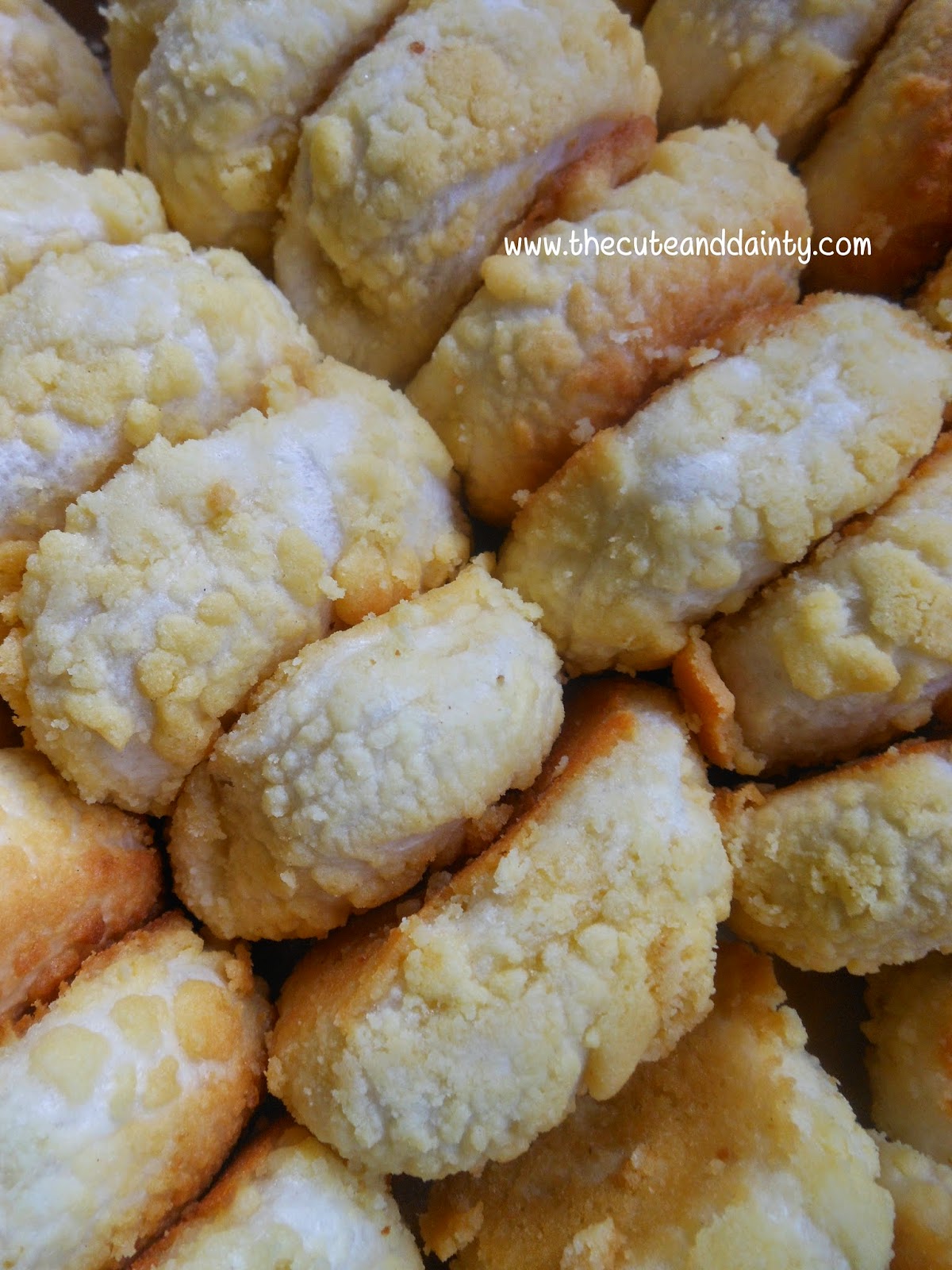 Food Getaway L.A. Cheese Bread Cute and Dainty