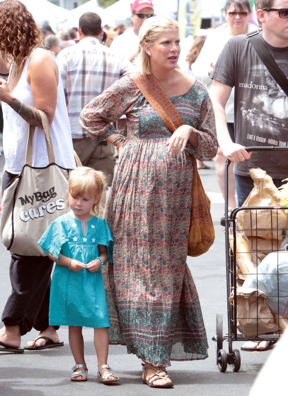 http://4.bp.blogspot.com/-_5UjuqGLlJY/TkBRllsMzLI/AAAAAAAABCg/QNtzHbwBQX8/s1600/tori+spelling+%2526+candy+spelling+5.jpg