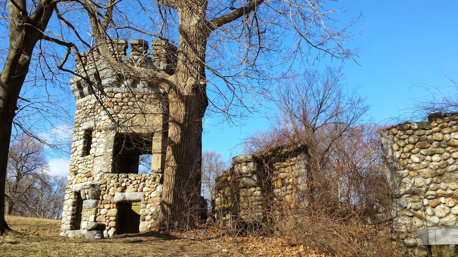 Gibbet Hill/ Bancroft Castle, Groton, MA