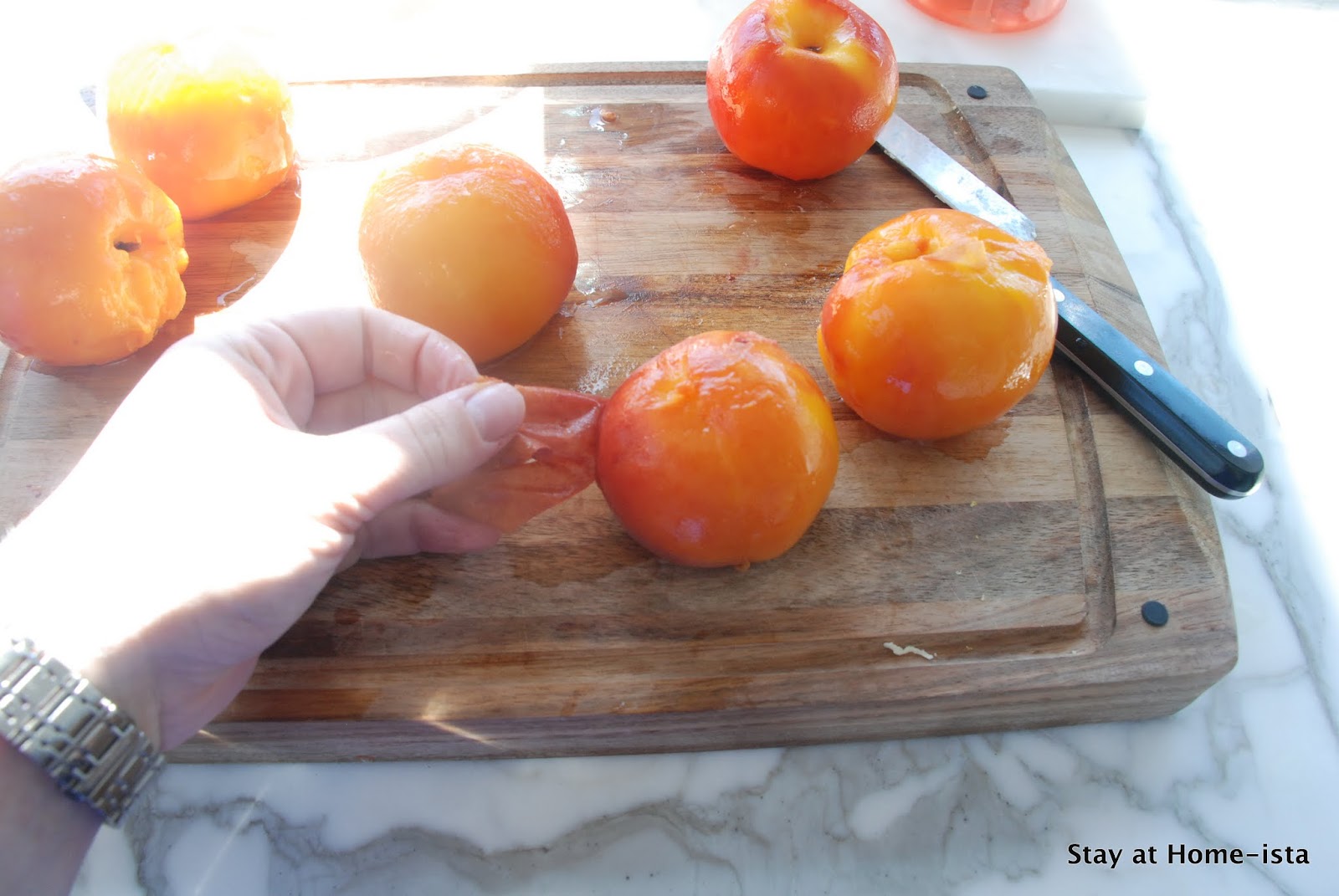 Stay at Homeista How to Peel Peaches (and a summer peach cobbler recipe)